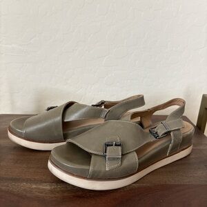 bussola gray Leather Slingback Sandals with Buckle Detail. 8